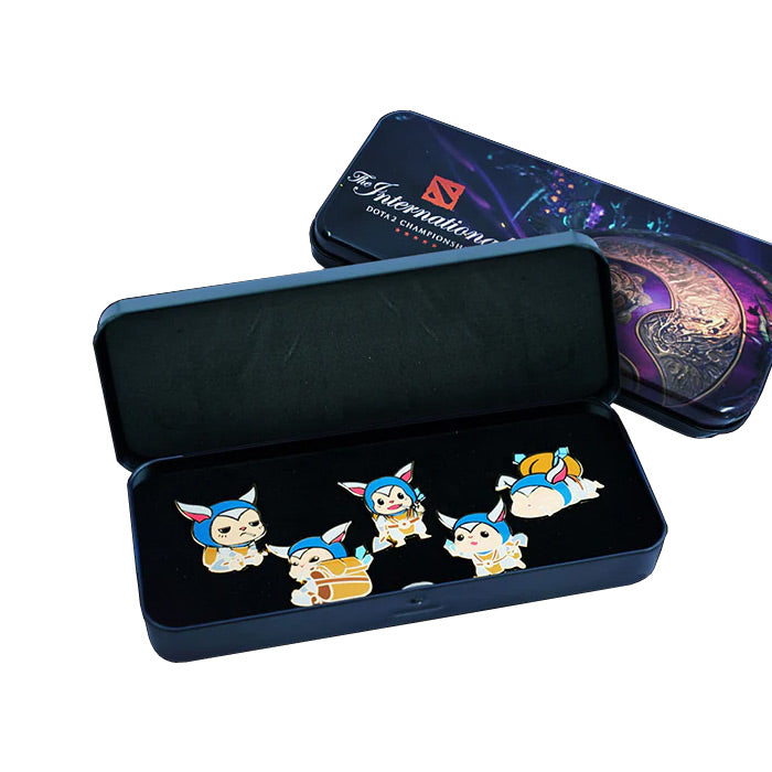 FIVE MEEPO COMMEMORATIVE BADGE
